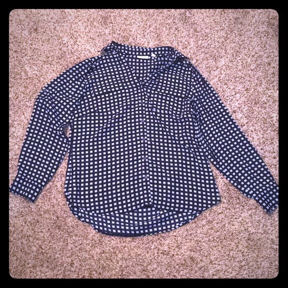 Long sleeve blouse. Size large. Button up front - Picture 1 of 1